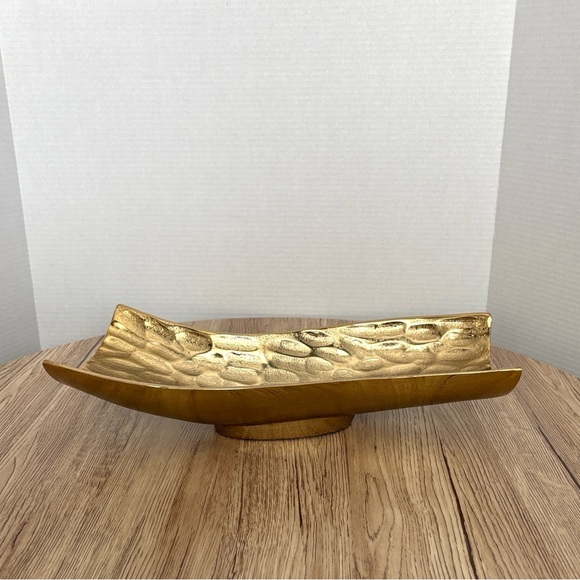 Rectangular Gold Textured Decorative Bowl - Picture 2 of 8